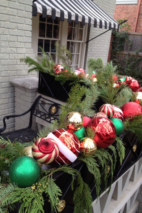 Decorazioni Natalizie Per Balconi Fai Da Te.Decorare Il Balcone Per Natale 20 Idee Da Cui Ispirarsi