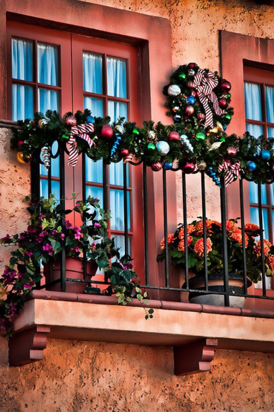 Addobbi Natalizi Balconi.Decorare Il Balcone Per Natale 20 Idee Da Cui Ispirarsi