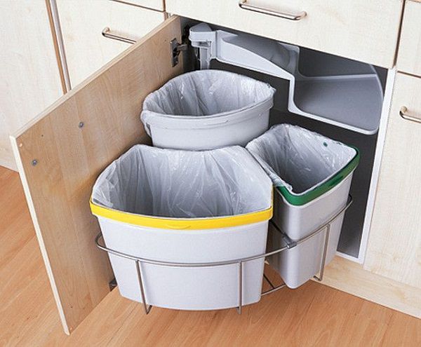 Risultati immagini per Come sistemare i secchi della raccolta differenziata dentro casa! 20 ideeâ¦