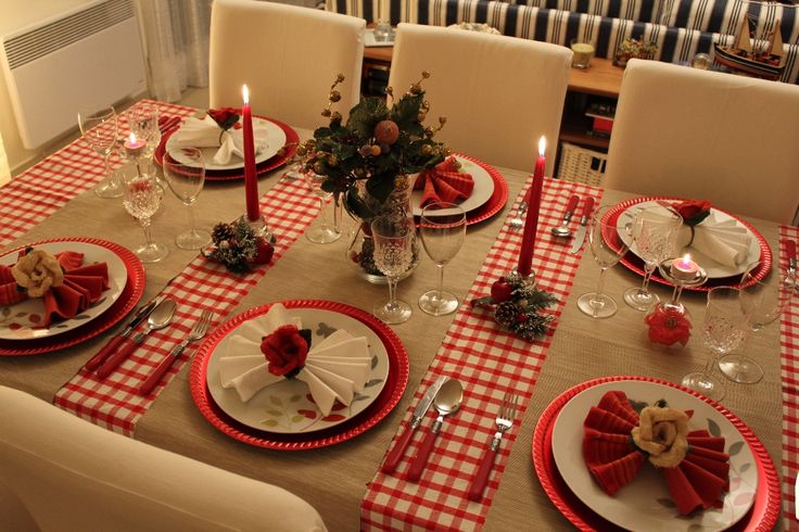 Decorazioni Natalizie Per Tavola.Come Apparecchiare La Tavola A Natale 15 Idee Da Cui Trarre Ispirazione