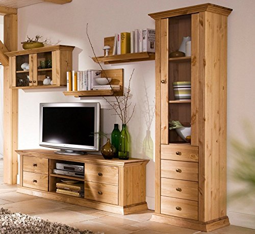 Sistema de pared de madera clásico para salón con mueble de TV.