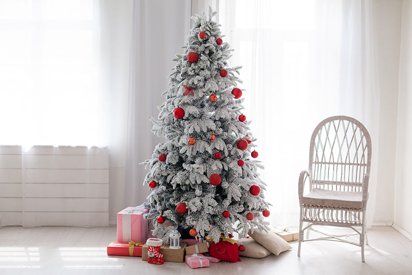 Albero Di Natale Bianco E Rosso.L Albero Di Natale Bianco E Rosso Una Magia Intramontabile 20 Ispirazioni