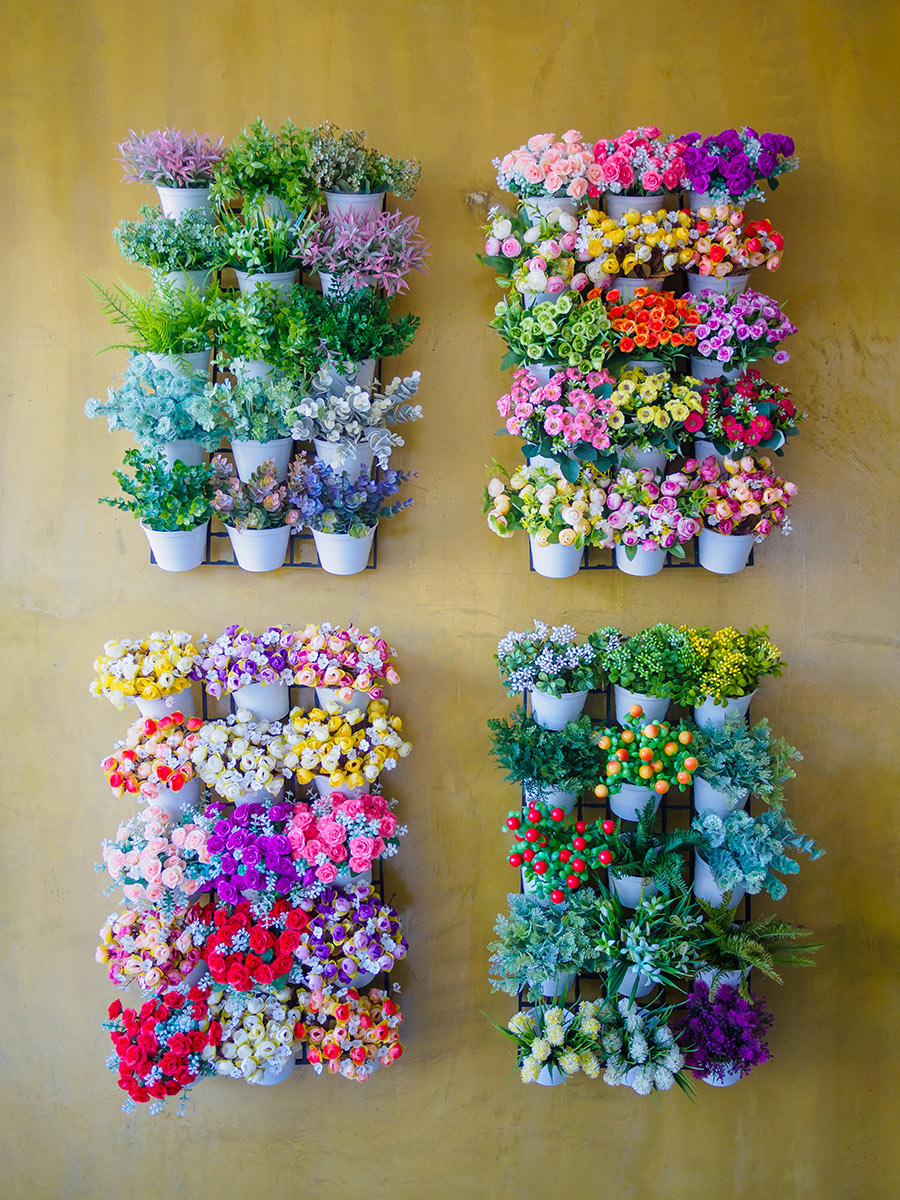 Parete di fiori verticali.