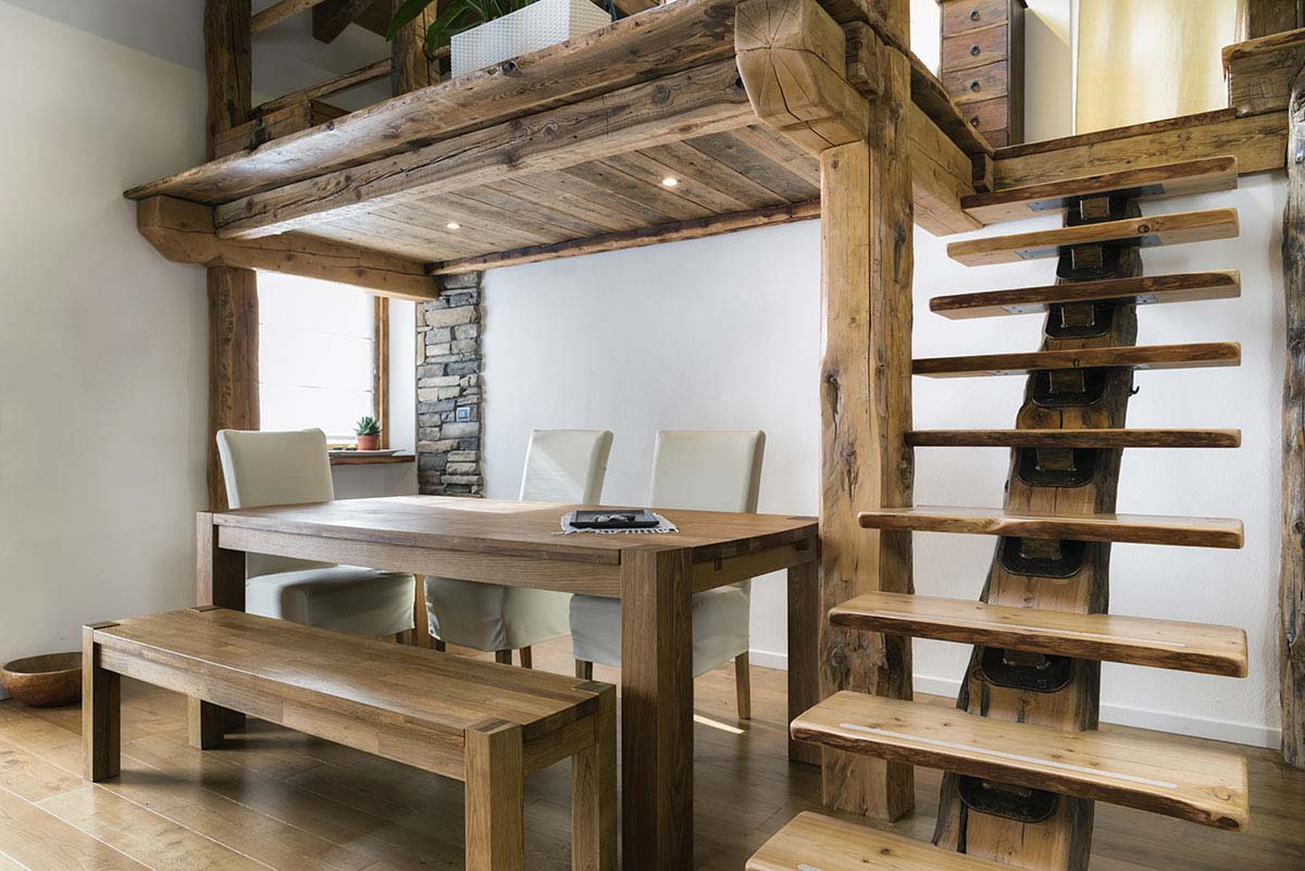 Soppalco in legno con scala design