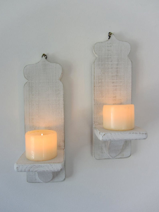 Porta candele murale fai da te stile shabby chic con legno di recupero.