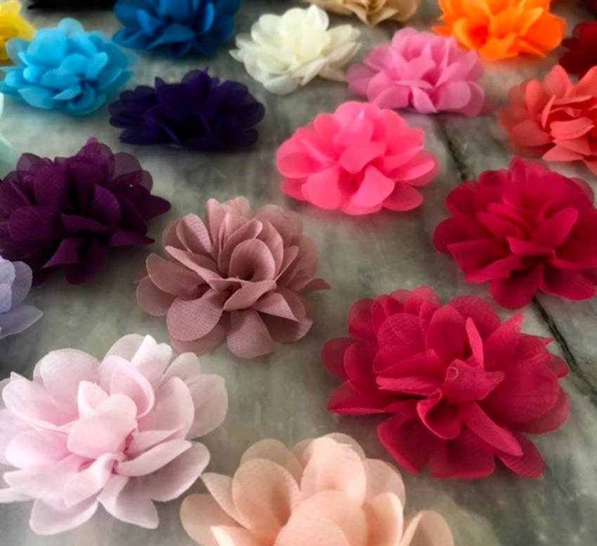 Fiori di chiffon colorati, idea fai da te