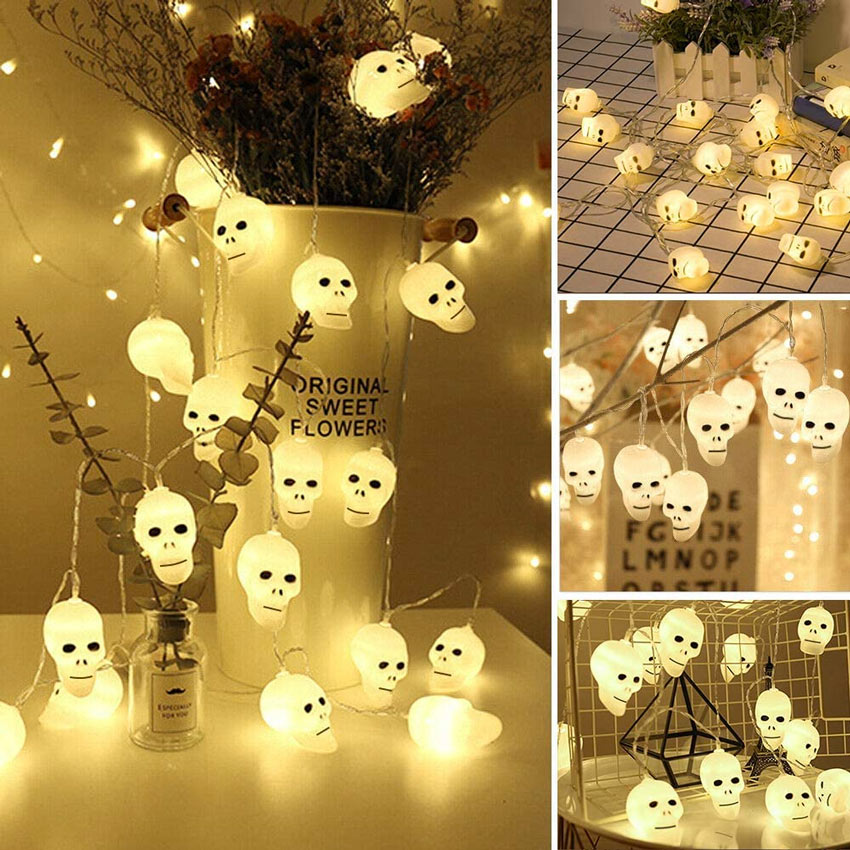 Teschi luminosi per decorare Halloween.