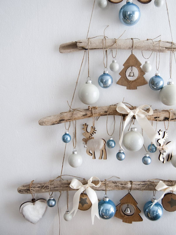 Albero Di Natale In Feltro Da Parete 113x67 Cm Con 34 Decorazioni Rimovibili E Luci LED, Fai Da Te
