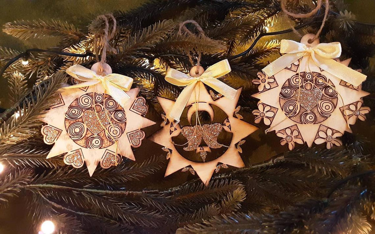 Decorazioni in legno per l’albero di Natale: 10 idee che non ti aspetti