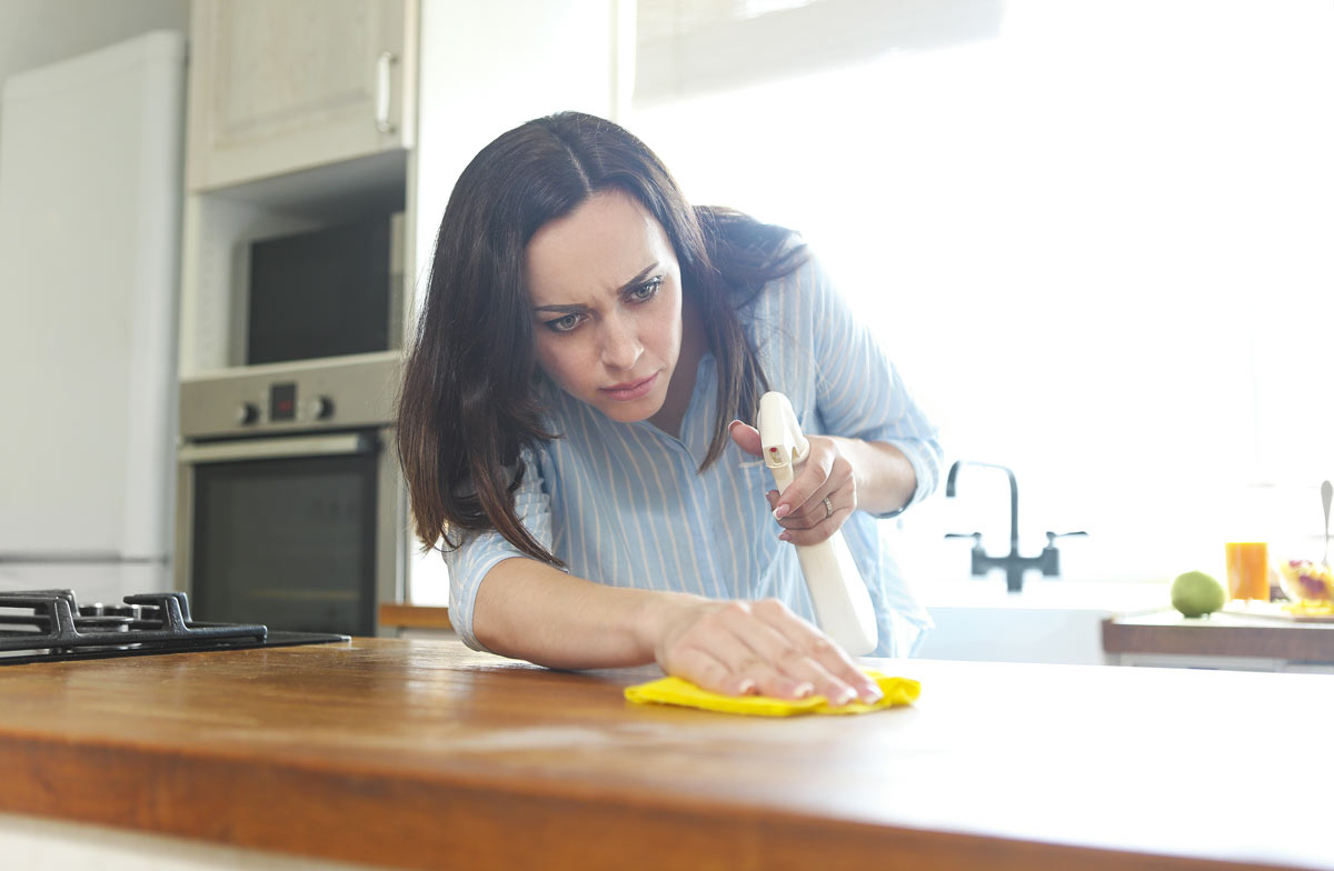 Come sgrassare il legno in cucina