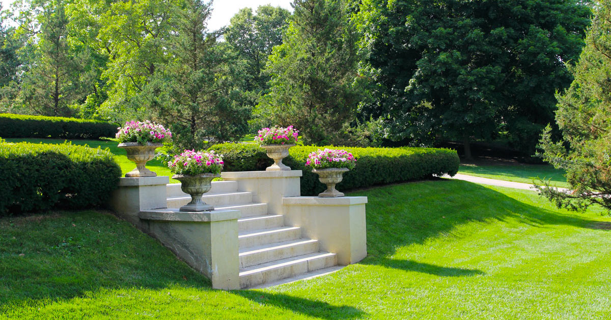 Giardino con terrazzamenti.