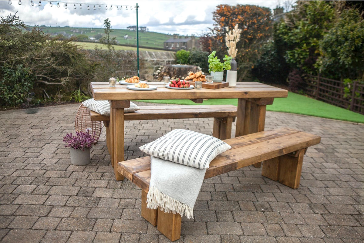 tavolini da giardino in legno