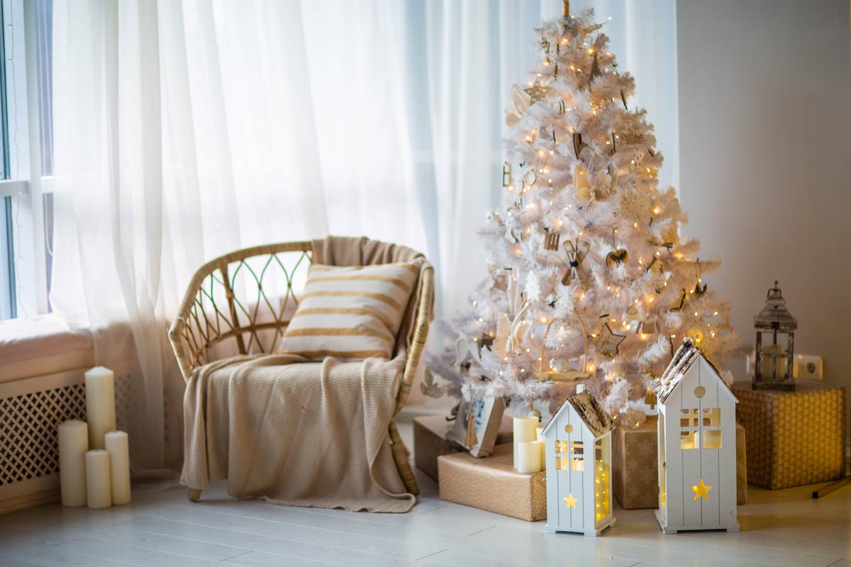 Tipi di illuminazione albero di Natale.