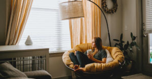 Come creare un atmosfera rilassante in casa: idee per piccoli o grandi spazi Come creare un atmosfera rilassante in casa.