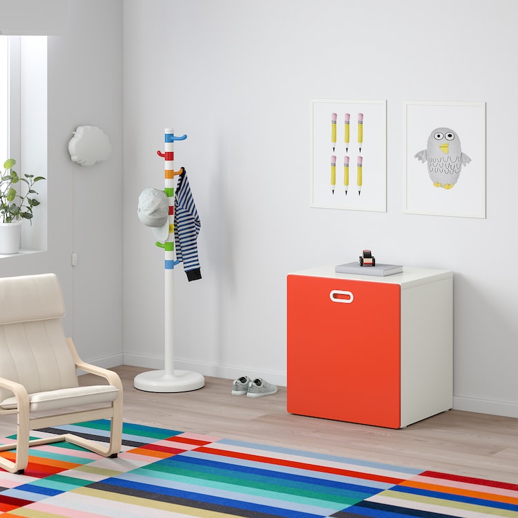STUVA / FRITIDS Contenitore giocattoli con rotelle, bianco/rosso, 60x50x64 cm