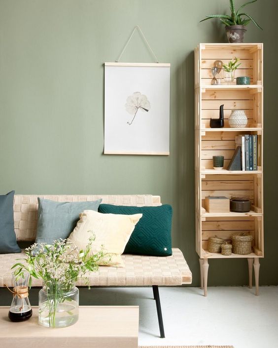 mobile a colonna con cassette in legno ikea