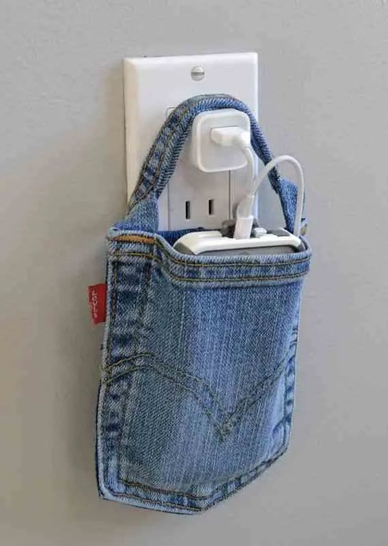 riciclare le tasche dei vecchi jeans in porta cellulare