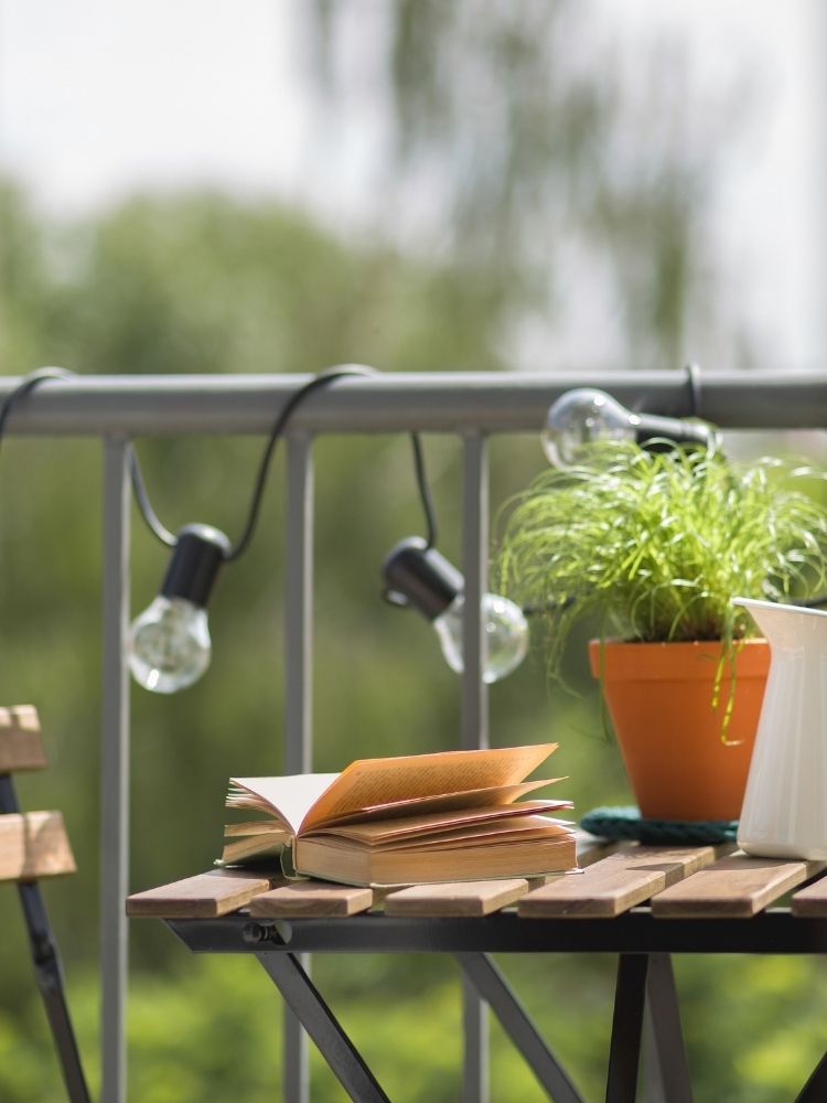 allestire un'area relax in balcone o in terrazzo