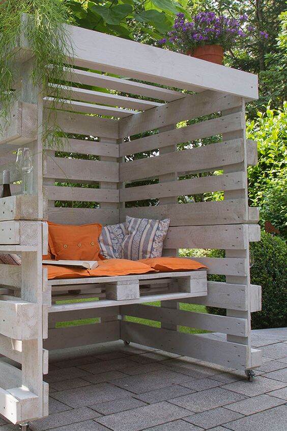 arredare il giardino con i pallet