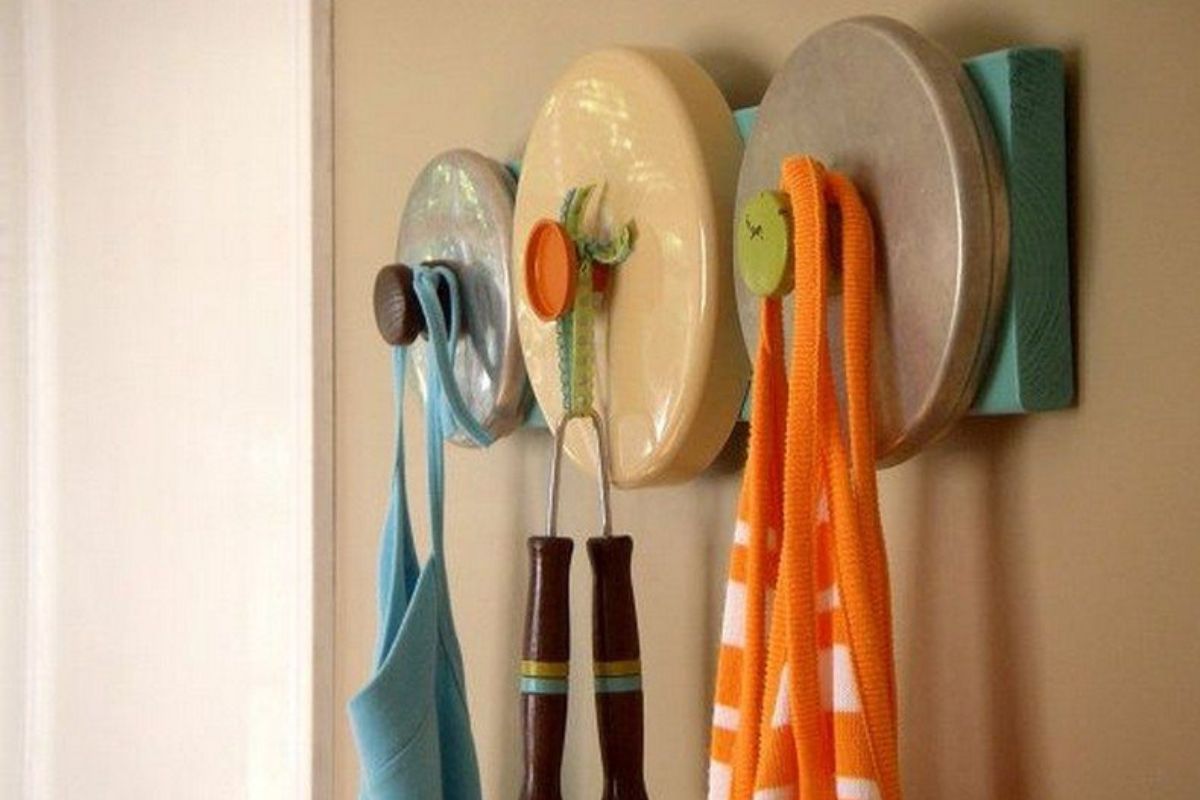 come-trasformare-vecchie-pentole-e-teglie-in-decorazioni-per-la-casa