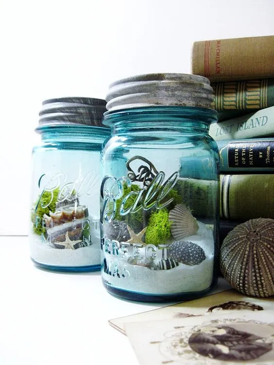 Mason jar terrarium idea #jars #recycledjars #decoratingideas #homedecor #decorating #diy #home #decorhomeideas