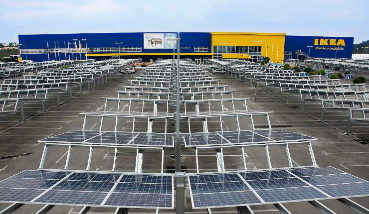 Ikea punta sul fotovoltaico e i costi energetici in bolletta diminuiscono - Curiosauro