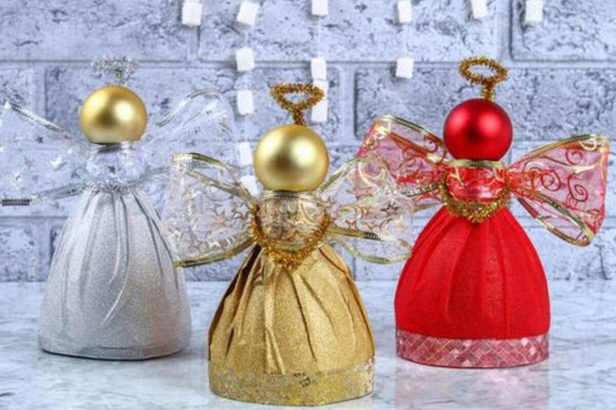 decorazioni natalizie con bottiglie di plastica