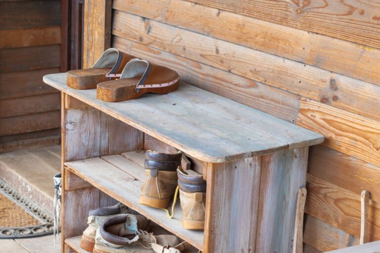 Scarpiera fai da te in legno: come costruirne una