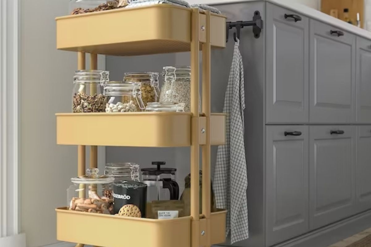 soluzioni ikea per ottimizzare lo spazio nella cucina piccola