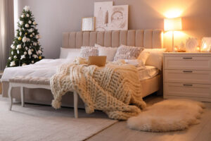 Decorare e preparare la camera da letto all’inverno: consigli e calde idee per ispirarsi Decorare e preparare la camera da letto all’inverno.
