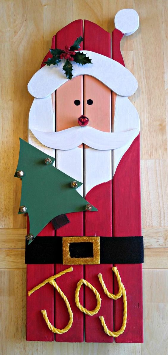 Babbo Natale con riciclo pallet.