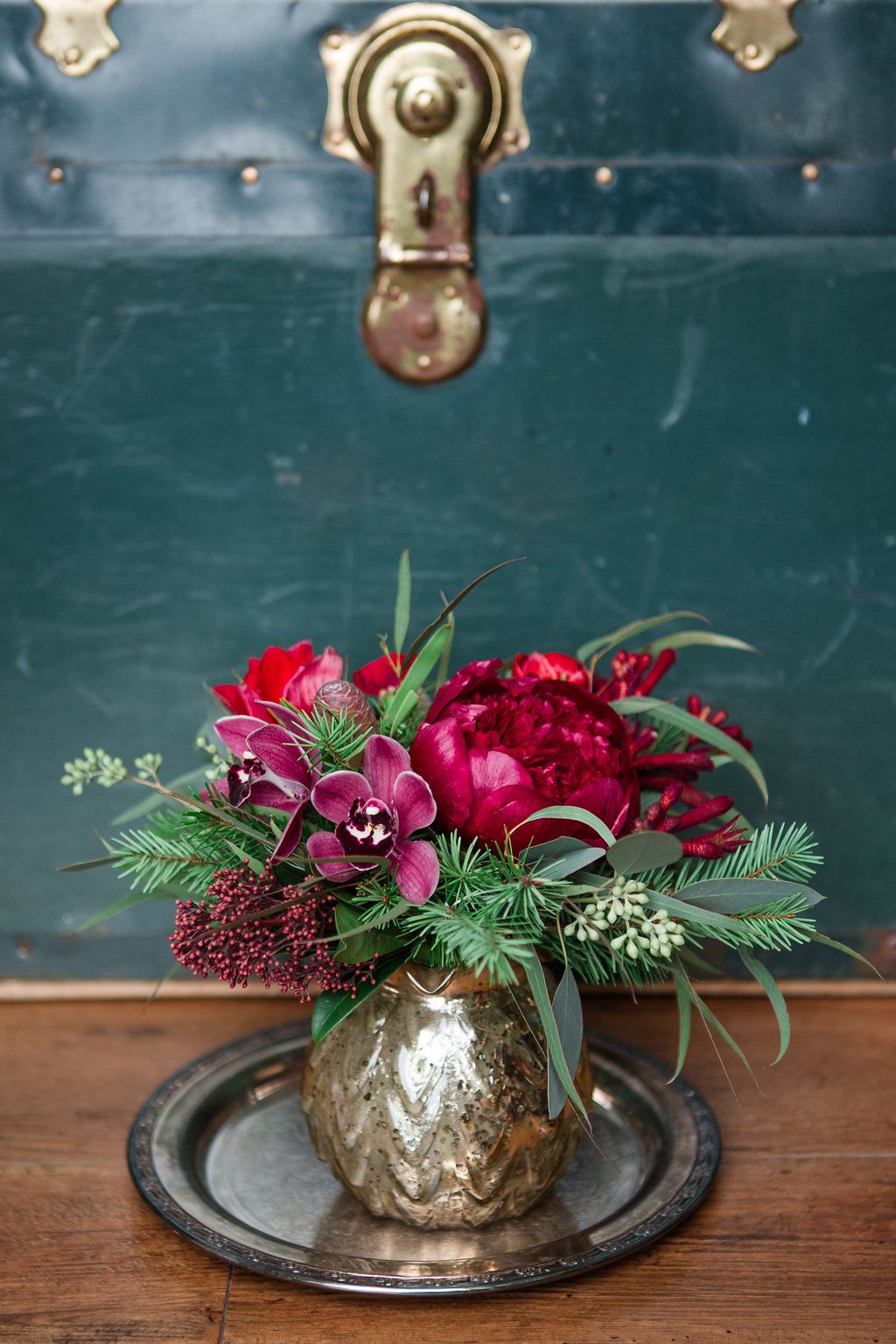 christmas flowers - christmas floral arrangement 