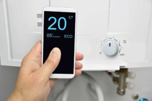 Riscaldamento sempre acceso o solo quando siamo in casa? Quale delle due opzioni ci fa risparmiare di più? Riscaldamento sempre acceso o solo quando siamo in casa.