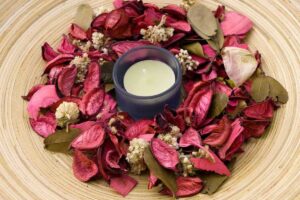 Decorare con i fiori secchi: cosa si può fare per abbellire casa Decorare con i fiori secchi.