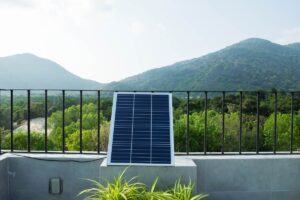 Il fotovoltaico plug and play: il pannello solare che si attacca direttamente alla presa di casa pannelli solari plug and play