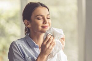 Il segreto per avere vestiti profumatissimi: un ingrediente sorprendente da aggiungere in lavatrice segreto per avere vestiti profumatissimi