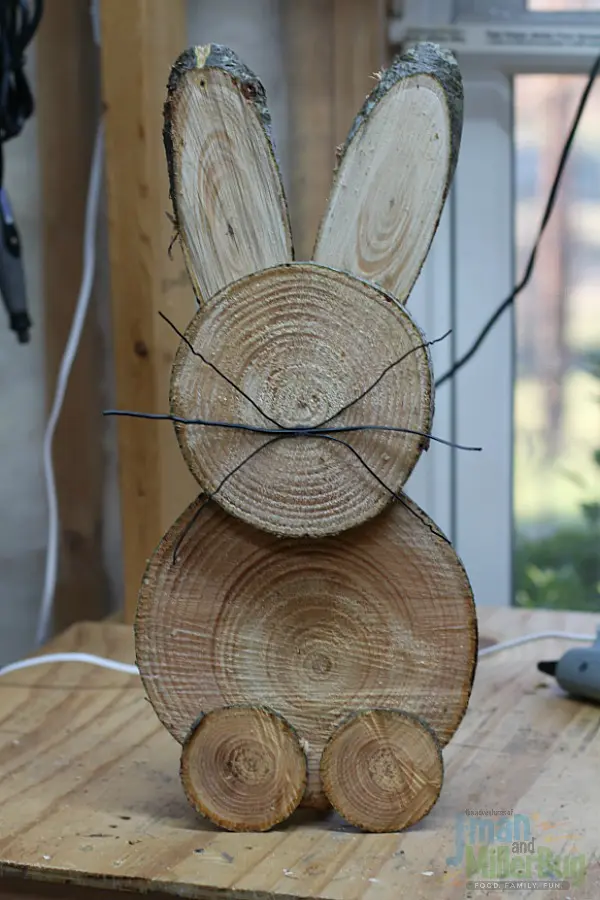 Coniglietto rustico in legno