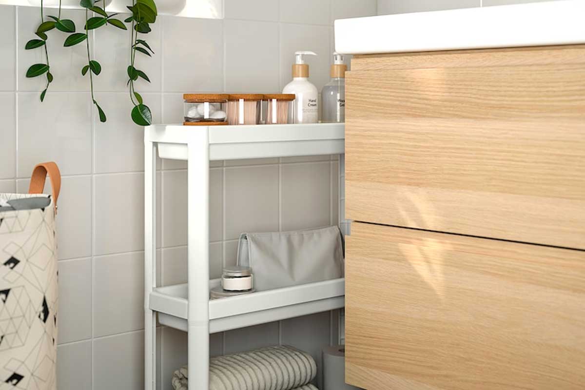 prodotti salvaspazio Ikea al ribasso per arredare un piccolo bagno