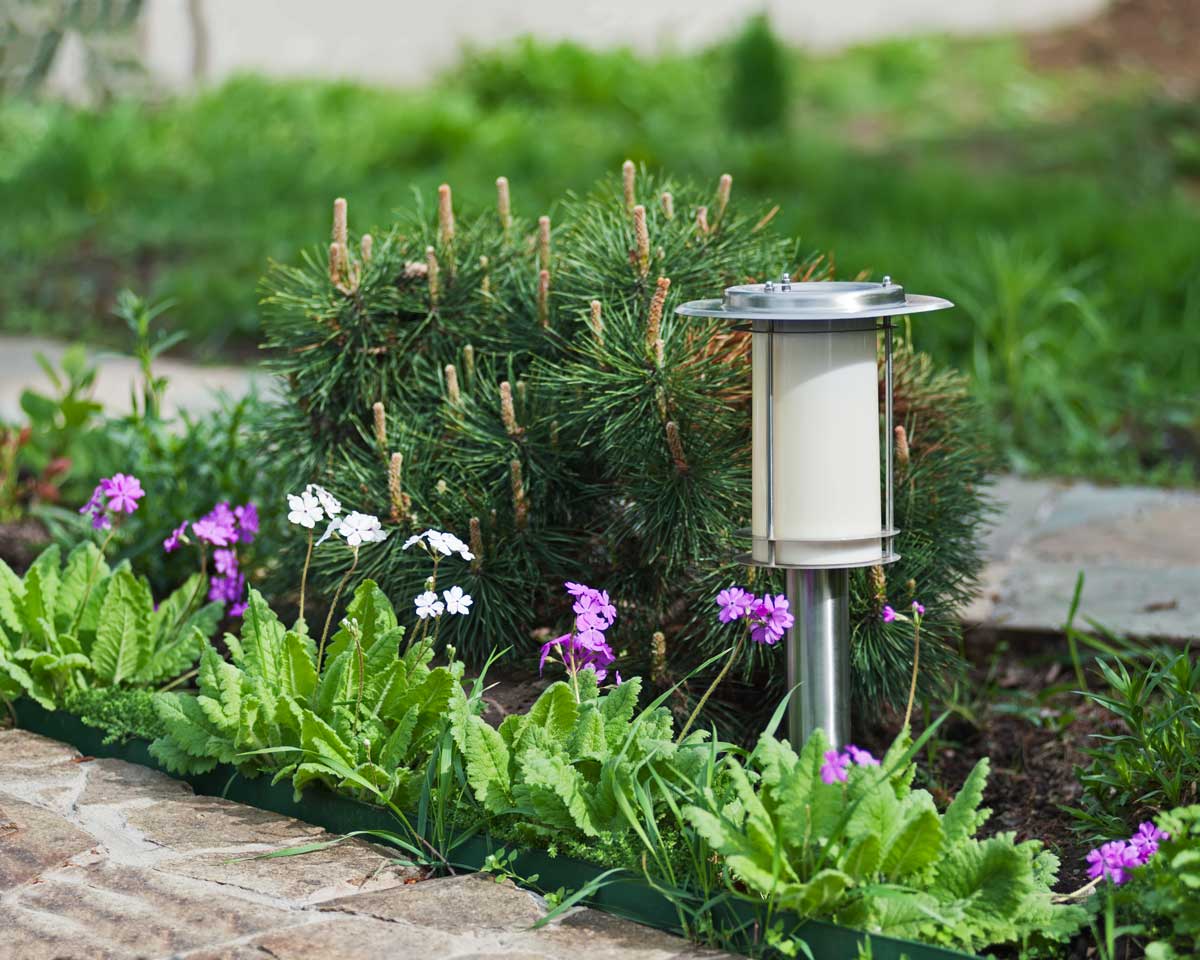 Illuminazione solare per giardino