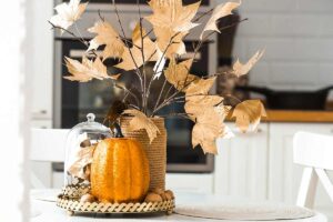 Halloween 2023: le decorazioni fai da te per una casa da brivido ma senza dimenticare lo stile bel centrotavola molto fine per Halloween in cucina