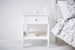 Un comodino Ikea per ogni stile di arredamento: trova quello giusto per la tua camera da letto! Comodini Ikea
