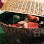 Poggiapiedi contenitore IKEA PS 2026 in rattan marrone rosso