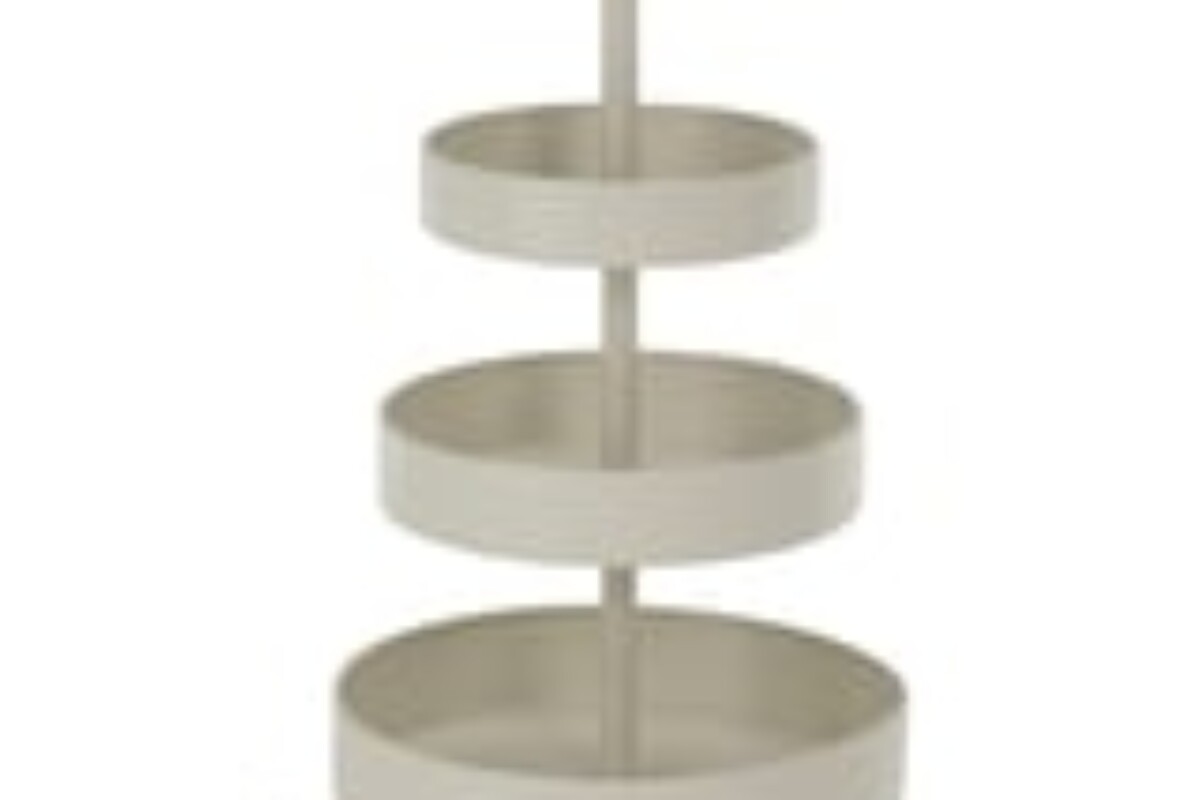 Carrello IKEA PS 2026 beige su sfondo chiaro con tre ripiani rotondi