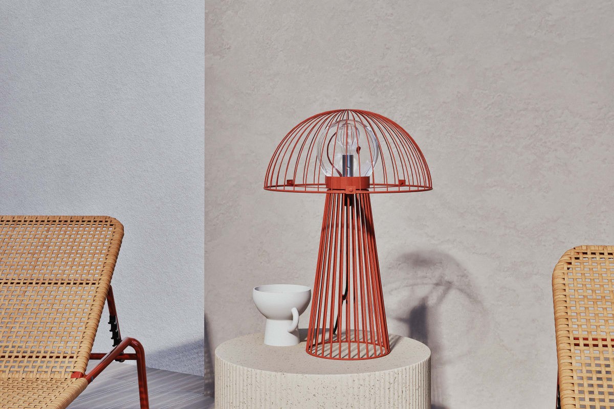 Lampada Maisons du Monde BUENOS AIRES color terracotta su terrazzo estivo