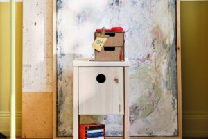 Vano con anta ribaltabile del comodino IKEA PS 2026
