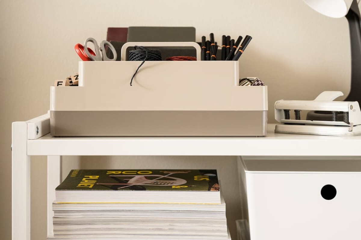 KUGGIS IKEA con scomparti per penne e vano inferiore per documenti