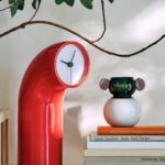 Orologio da tavolo rosso IKEA PS 2026 a forma di periscopio
