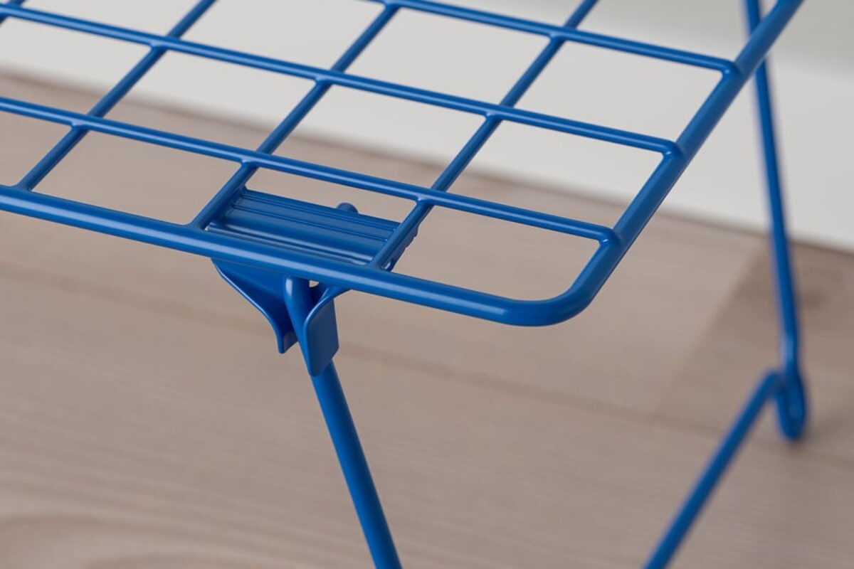 GREJIG di IKEA organizza le scarpe in poco spazio